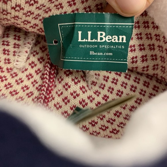 NWT LL Bean Deep Raspberry Red Women's Ski Winter Hat Tassel Fair Isle Snowflake - Picture 9 of 9